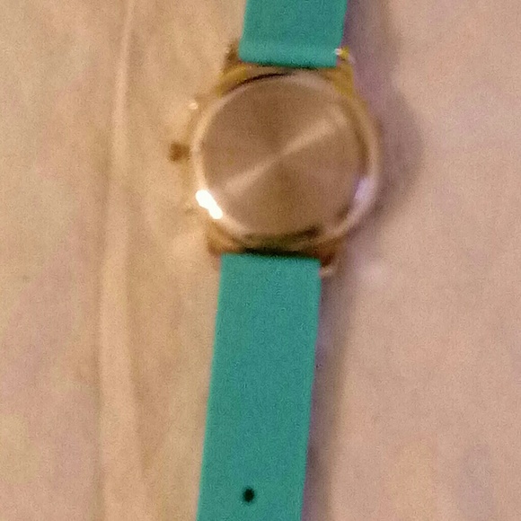 Watch - Picture 2 of 3